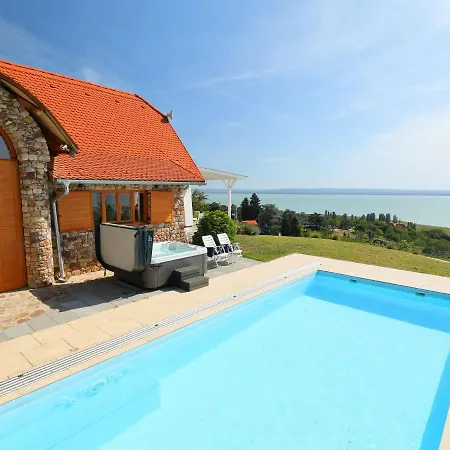 Villa Fantastic View 01 *